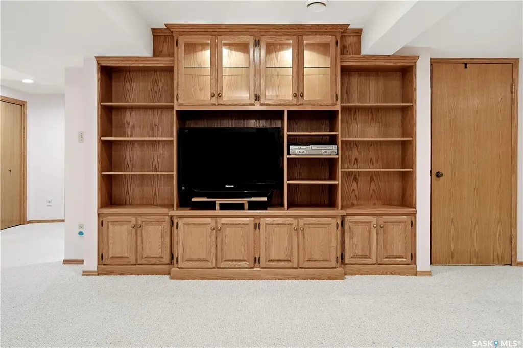 3249 Mountbatten Crescent Regina SK S4V 0R5