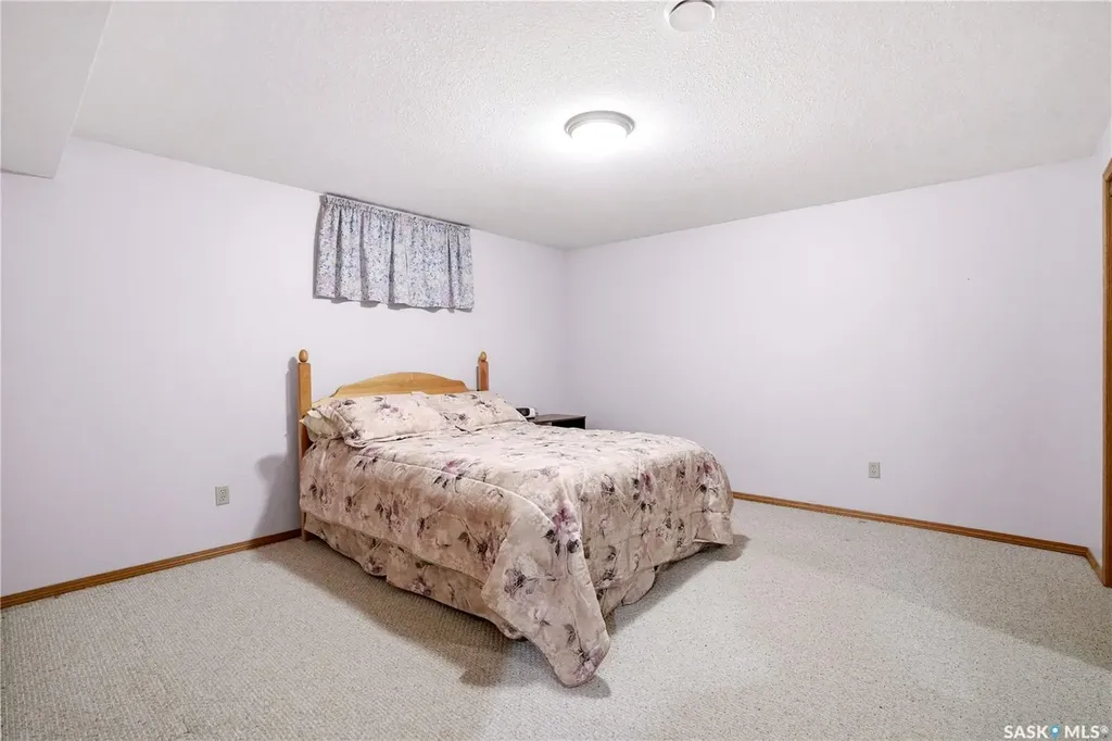 3249 Mountbatten Crescent Regina SK S4V 0R5