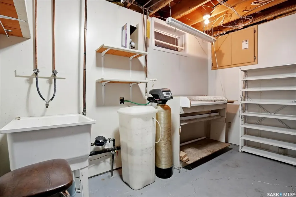 3249 Mountbatten Crescent Regina SK S4V 0R5