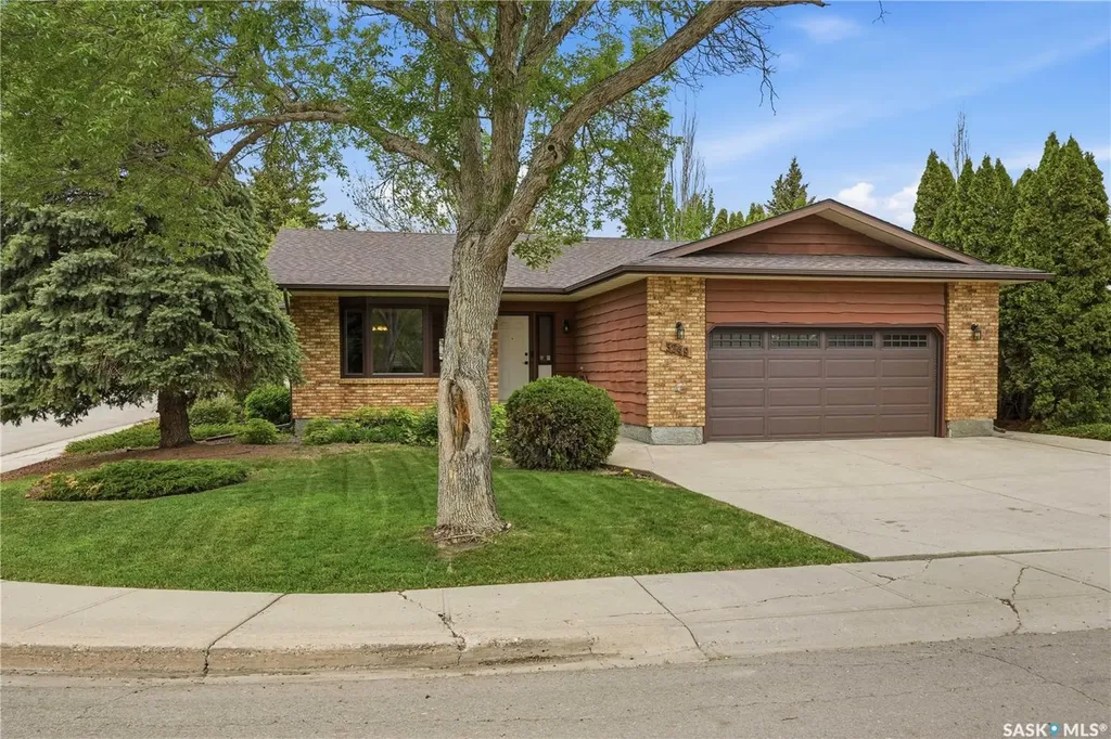 3249 Mountbatten Crescent Regina SK S4V 0R5