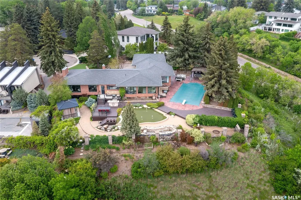 15 Quappelle Court Saskatoon SK S7K 1C2