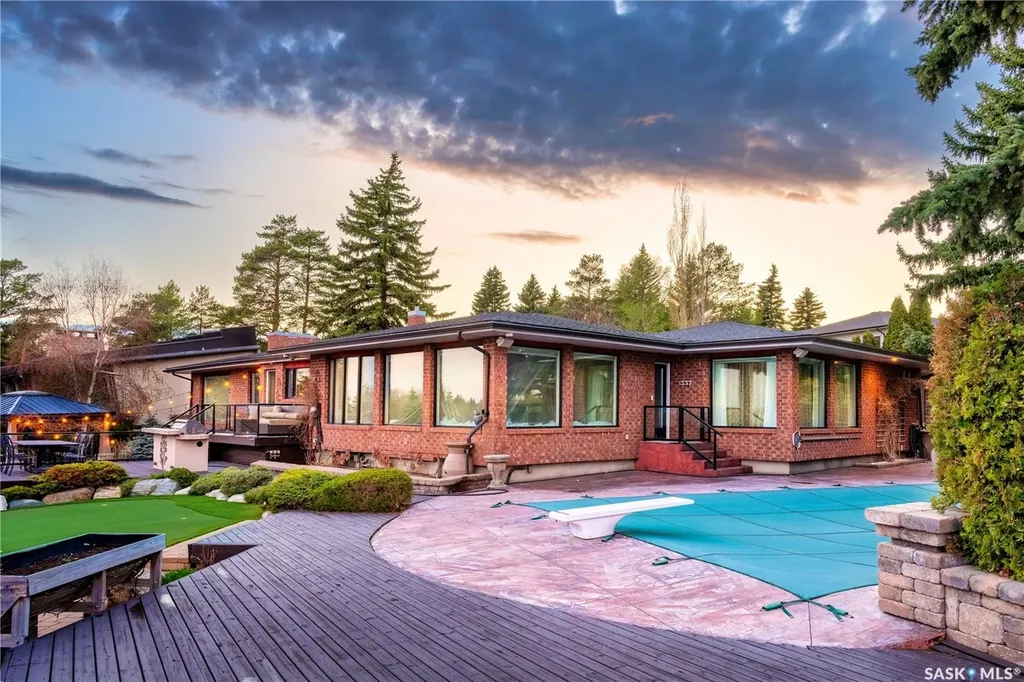 15 Quappelle Court Saskatoon SK S7K 1C2