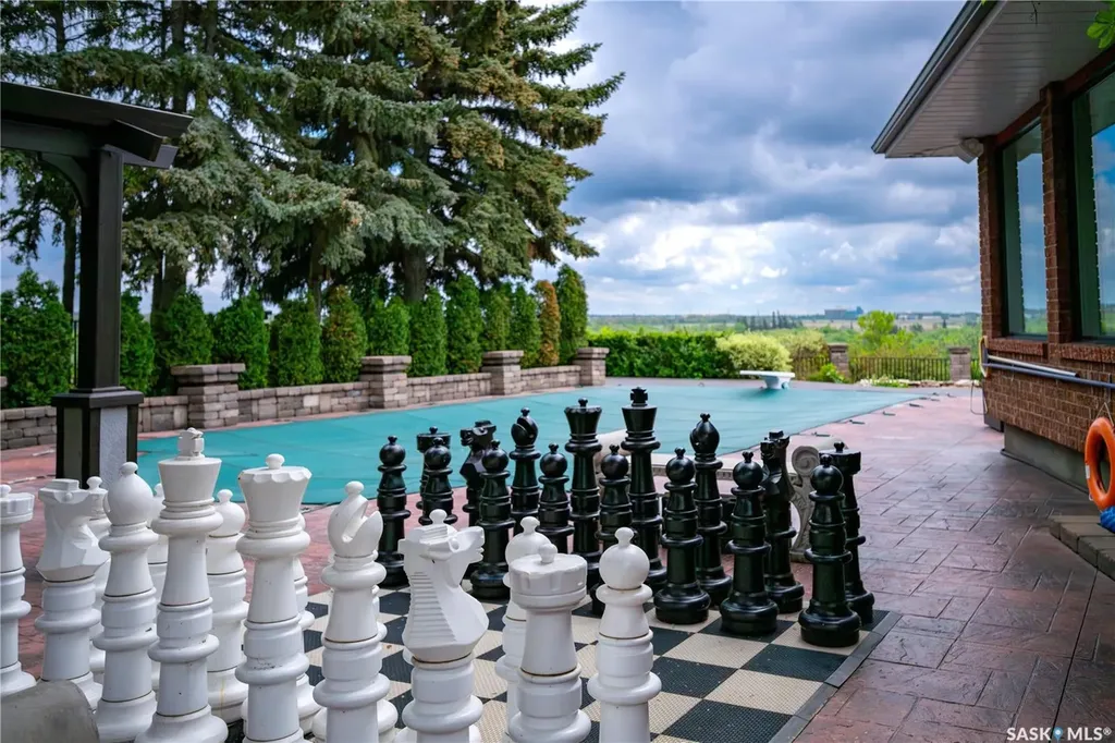 15 Quappelle Court Saskatoon SK S7K 1C2
