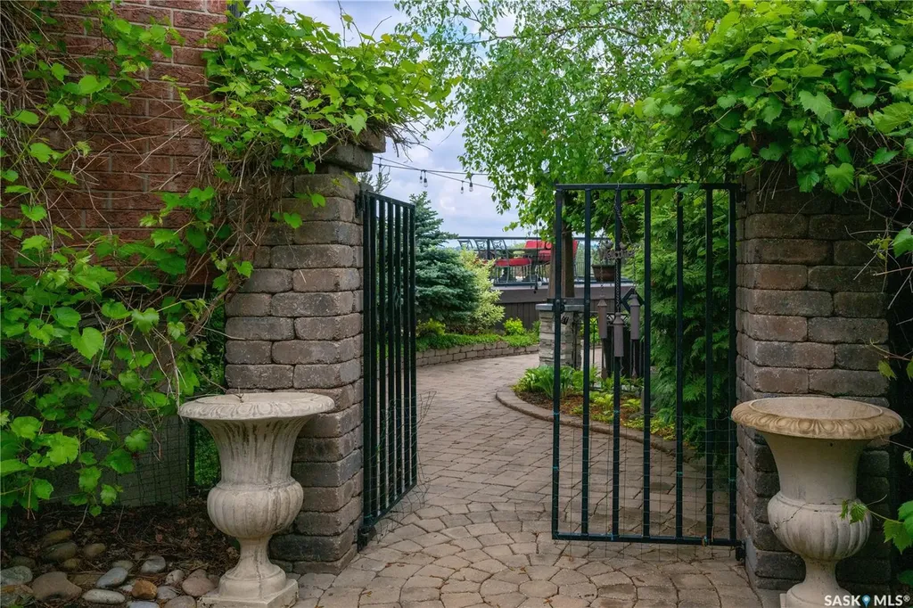 15 Quappelle Court Saskatoon SK S7K 1C2