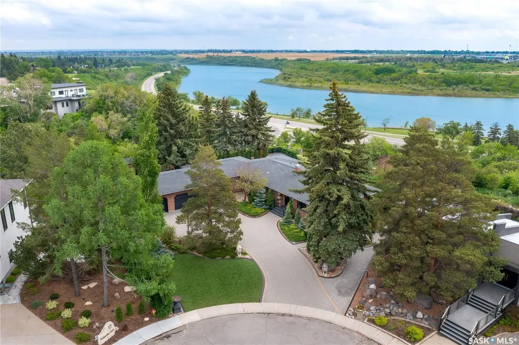 15 Quappelle Court Saskatoon SK S7K 1C2