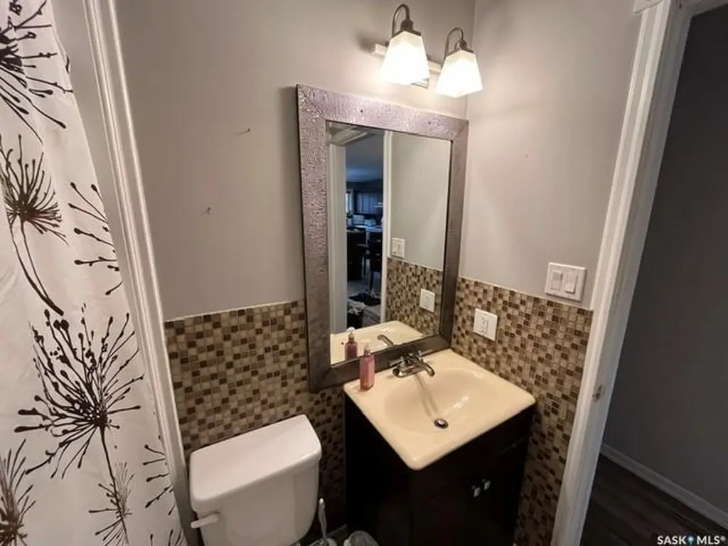 206 3rd Avenue W Canora SK S0A 0L0