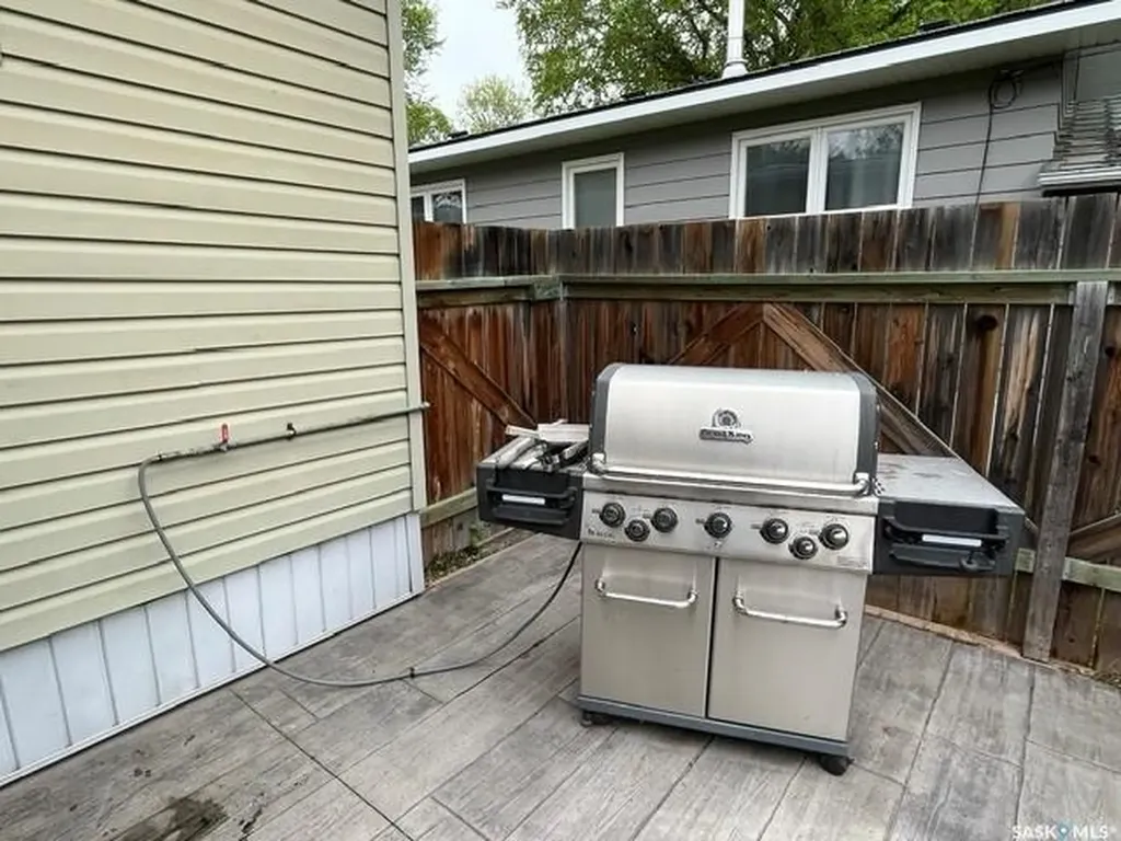 206 3rd Avenue W Canora SK S0A 0L0