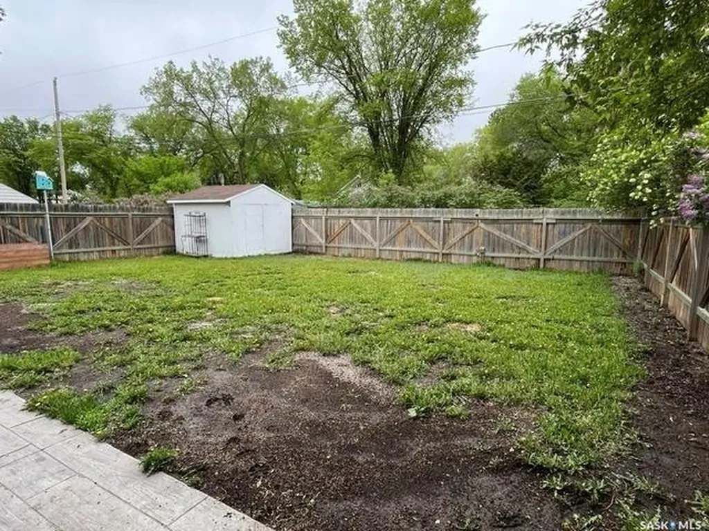 206 3rd Avenue W Canora SK S0A 0L0