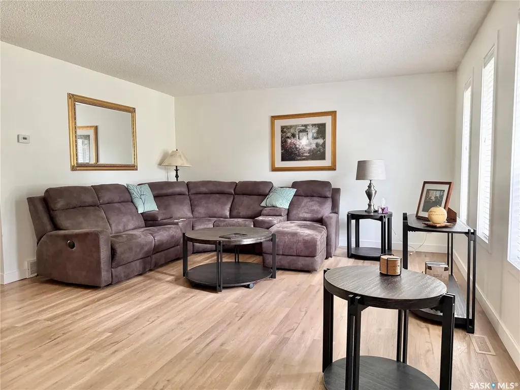 405 3rd Avenue S Leask SK S0J 1M0