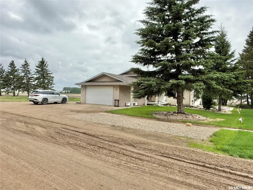405 3rd Avenue S Leask SK S0J 1M0