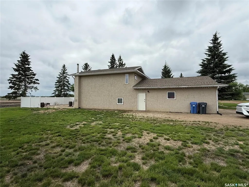 405 3rd Avenue S Leask SK S0J 1M0