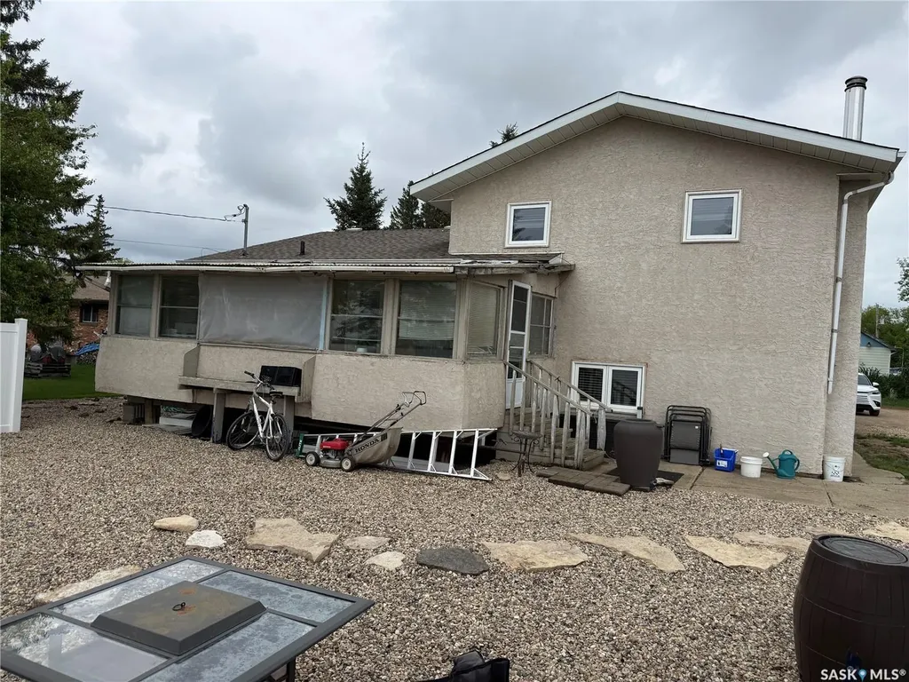 405 3rd Avenue S Leask SK S0J 1M0