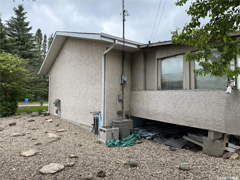 405 3rd Avenue S Leask SK S0J 1M0