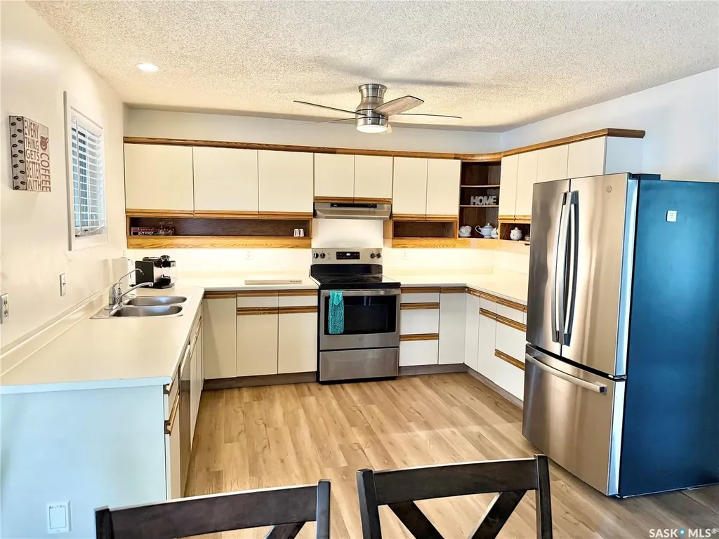 405 3rd Avenue S Leask SK S0J 1M0