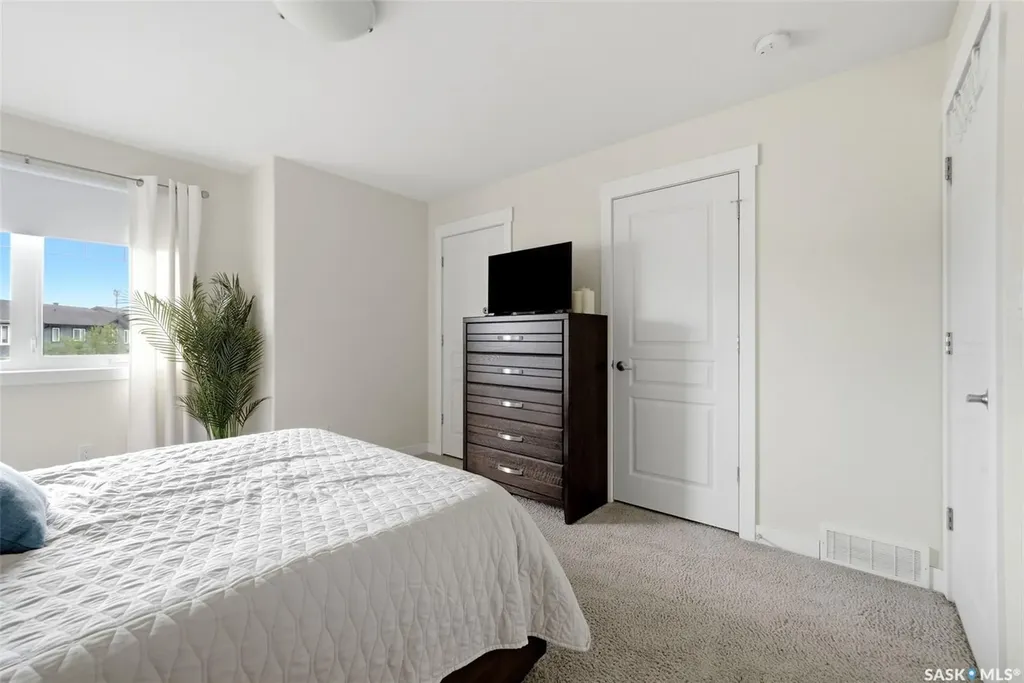 4550 Green Poplar Lane Regina SK S4V 3H6