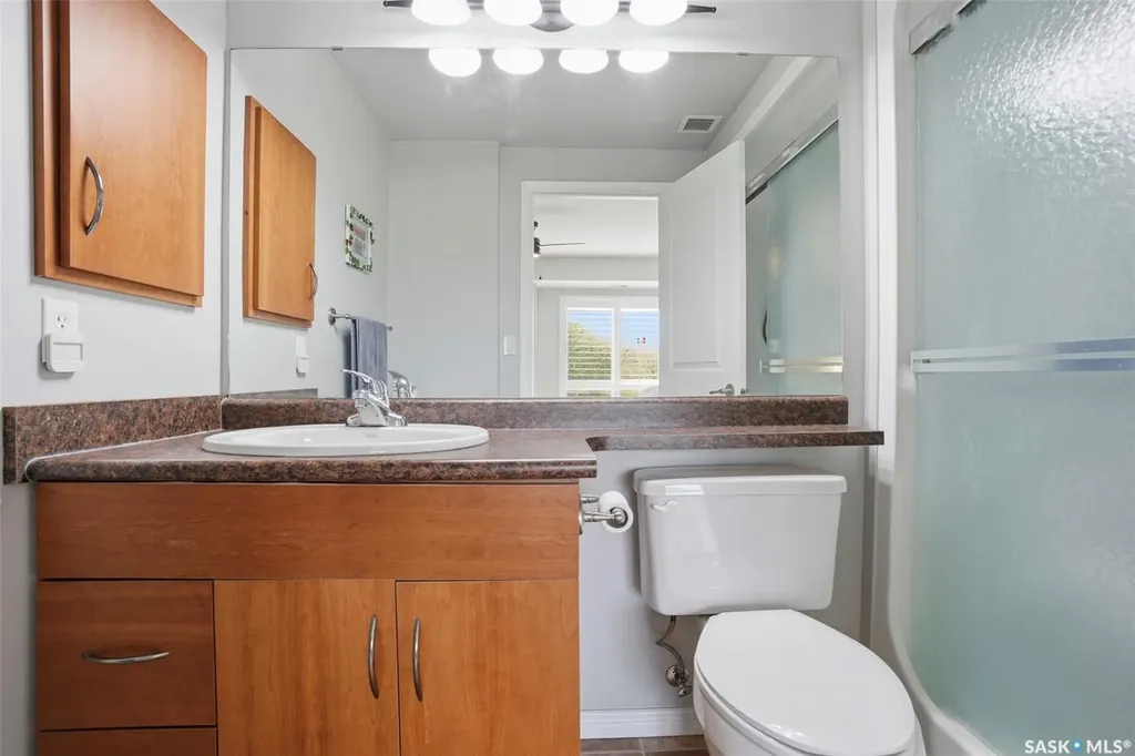 902 Spadina Crescent E Saskatoon SK S7K 0G8