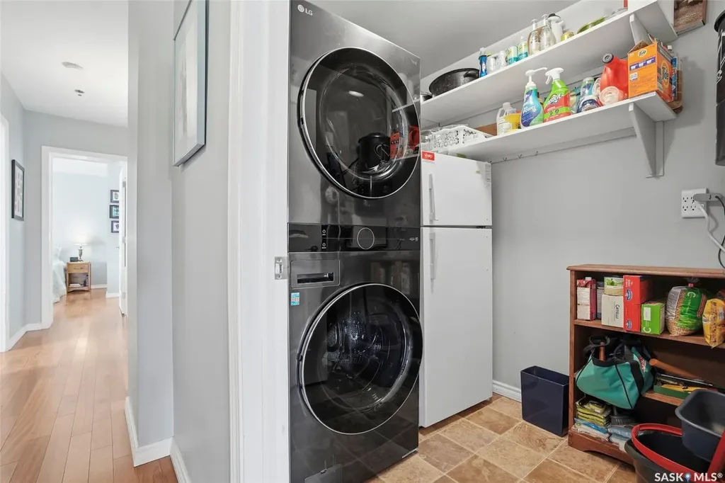 902 Spadina Crescent E Saskatoon SK S7K 0G8