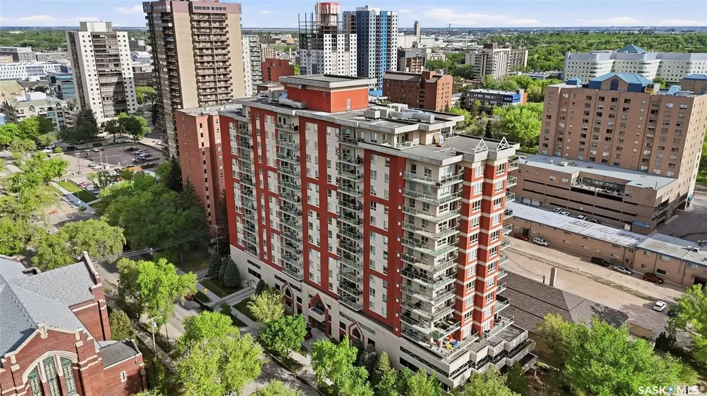 902 Spadina Crescent E Saskatoon SK S7K 0G8