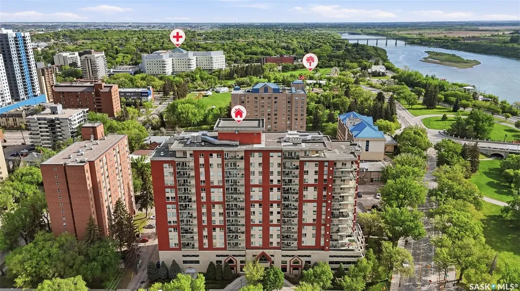 902 Spadina Crescent E Saskatoon SK S7K 0G8