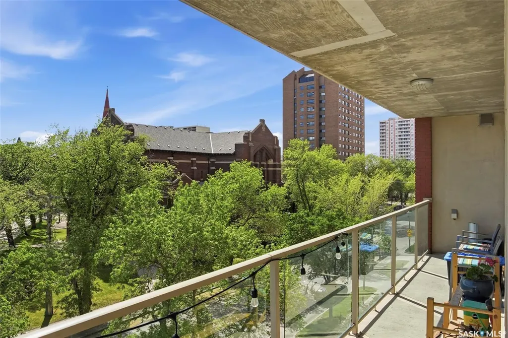 902 Spadina Crescent E Saskatoon SK S7K 0G8