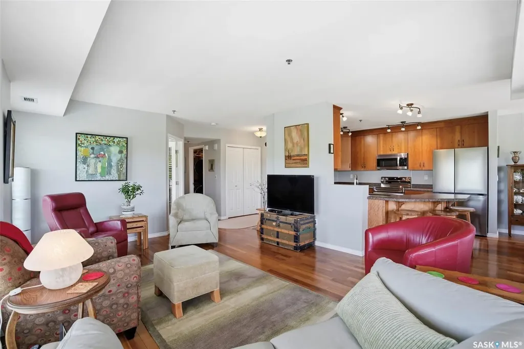 902 Spadina Crescent E Saskatoon SK S7K 0G8