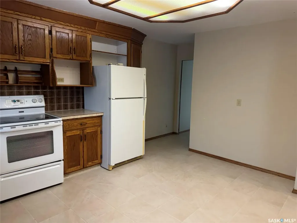 307 5th Avenue W Assiniboia SK S0H 0B0