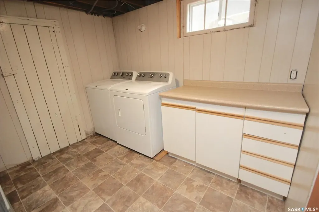77 4th Avenue N Yorkton SK S3N 1A4