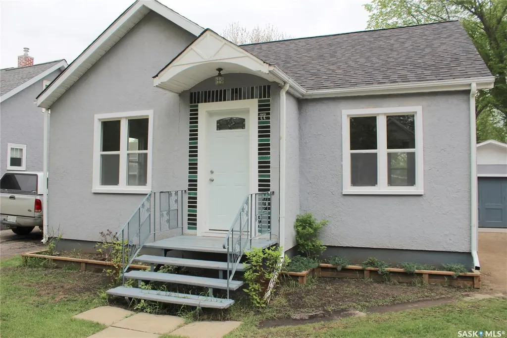 77 4th Avenue N Yorkton SK S3N 1A4