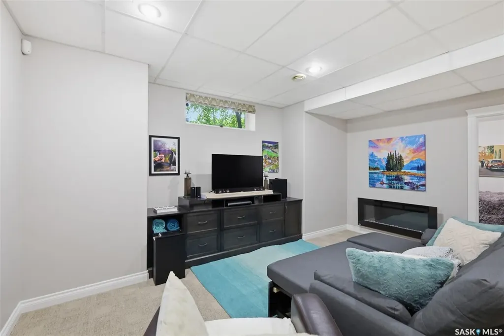 315 Adaskin Cove Saskatoon SK S7N 4P3