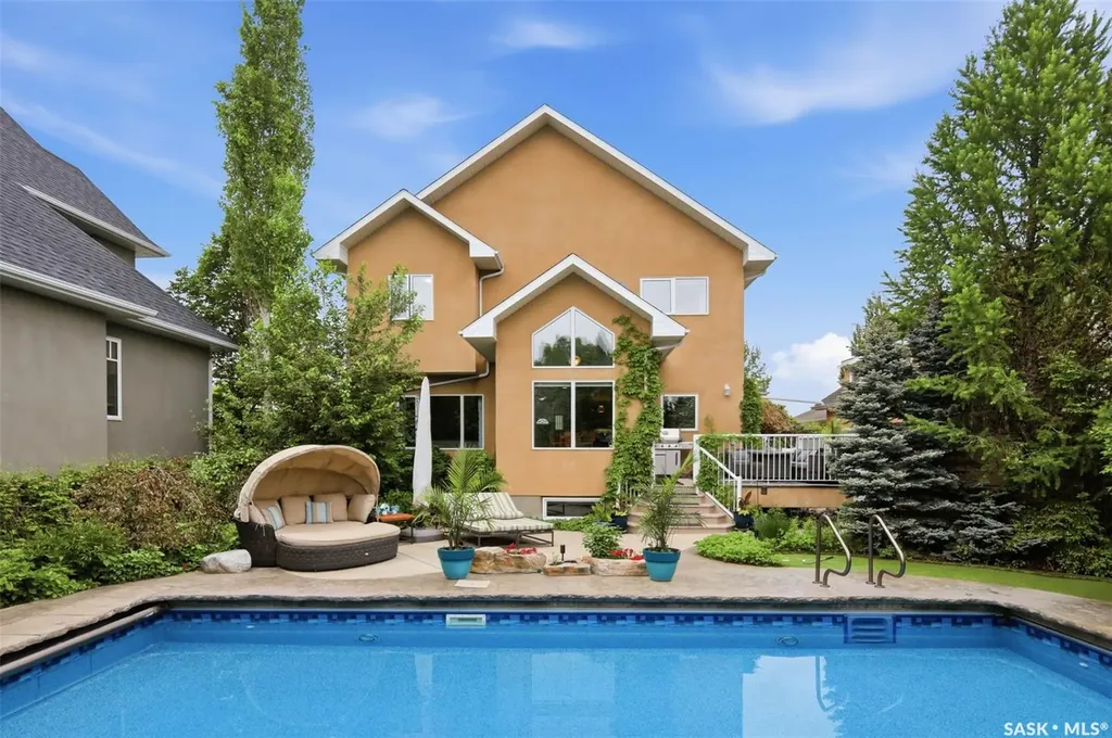 315 Adaskin Cove Saskatoon SK S7N 4P3
