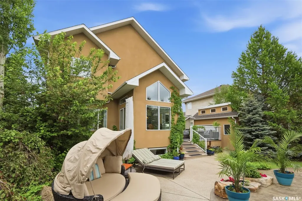 315 Adaskin Cove Saskatoon SK S7N 4P3
