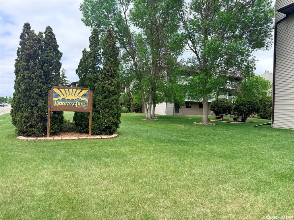 51 Wood Lily Drive Moose Jaw SK S6J 1H1