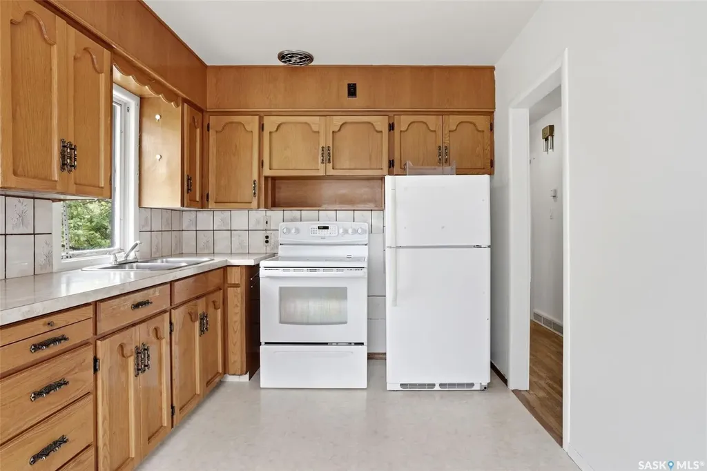 1420 Aberdeen Street Regina SK S4T 5K4