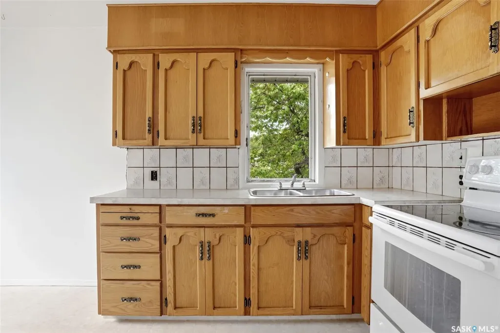 1420 Aberdeen Street Regina SK S4T 5K4