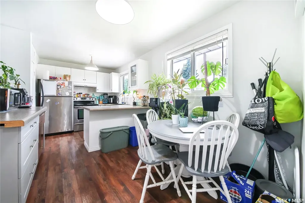 1615 Vickies Avenue Saskatoon SK S7N 2P2