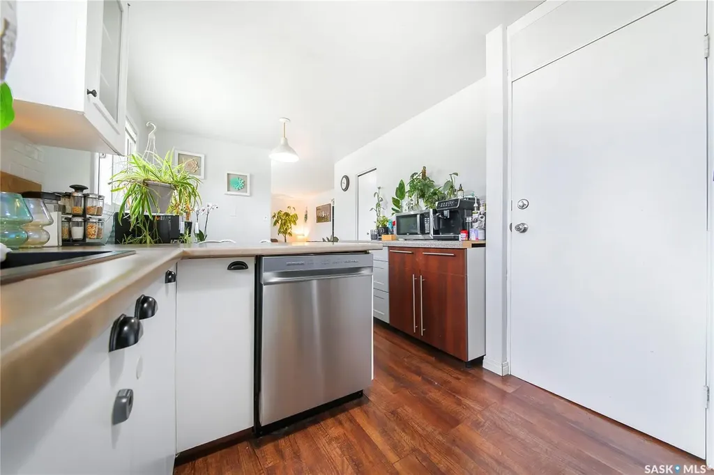 1615 Vickies Avenue Saskatoon SK S7N 2P2