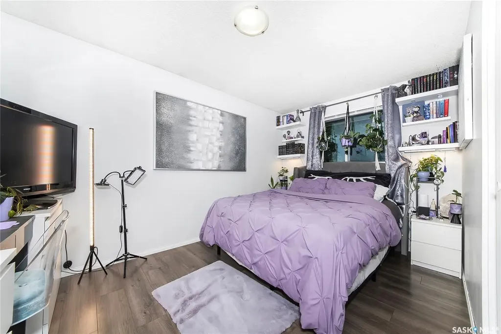 1615 Vickies Avenue Saskatoon SK S7N 2P2