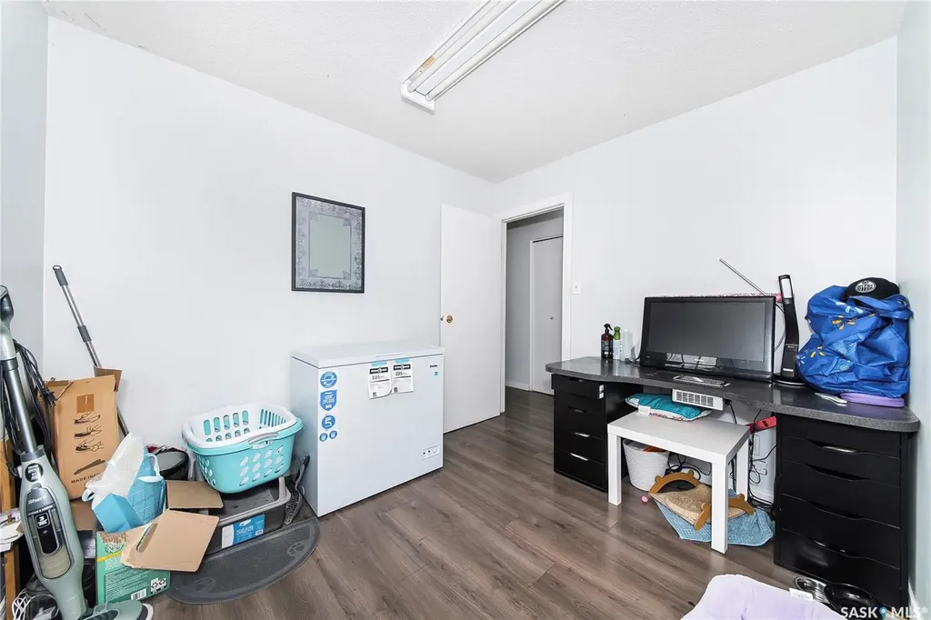 1615 Vickies Avenue Saskatoon SK S7N 2P2