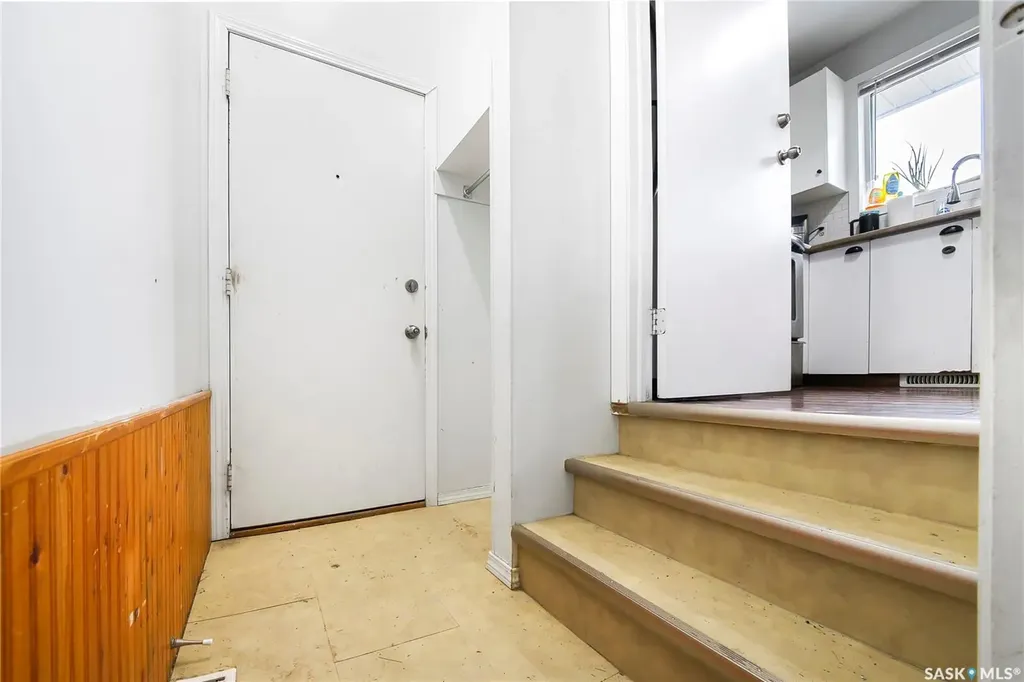 1615 Vickies Avenue Saskatoon SK S7N 2P2