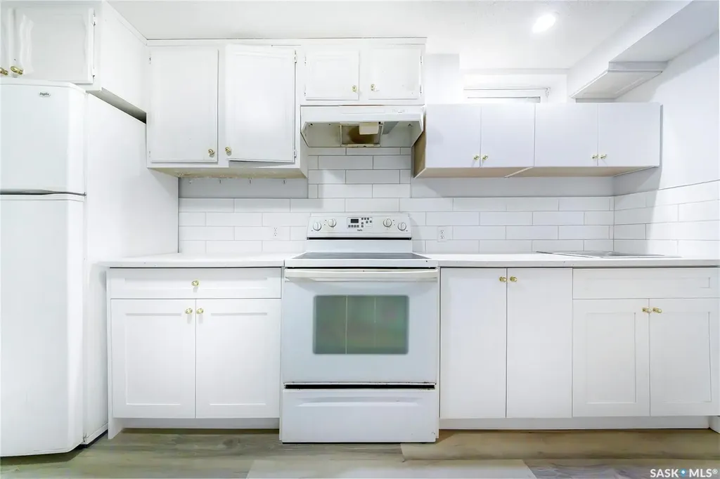 1615 Vickies Avenue Saskatoon SK S7N 2P2