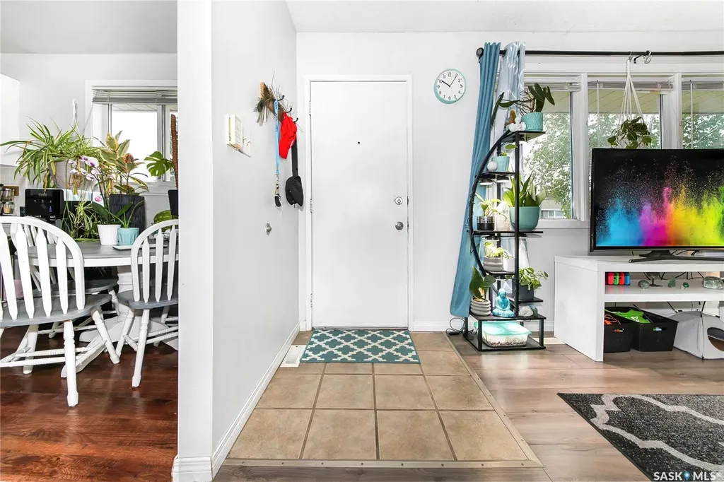 1615 Vickies Avenue Saskatoon SK S7N 2P2