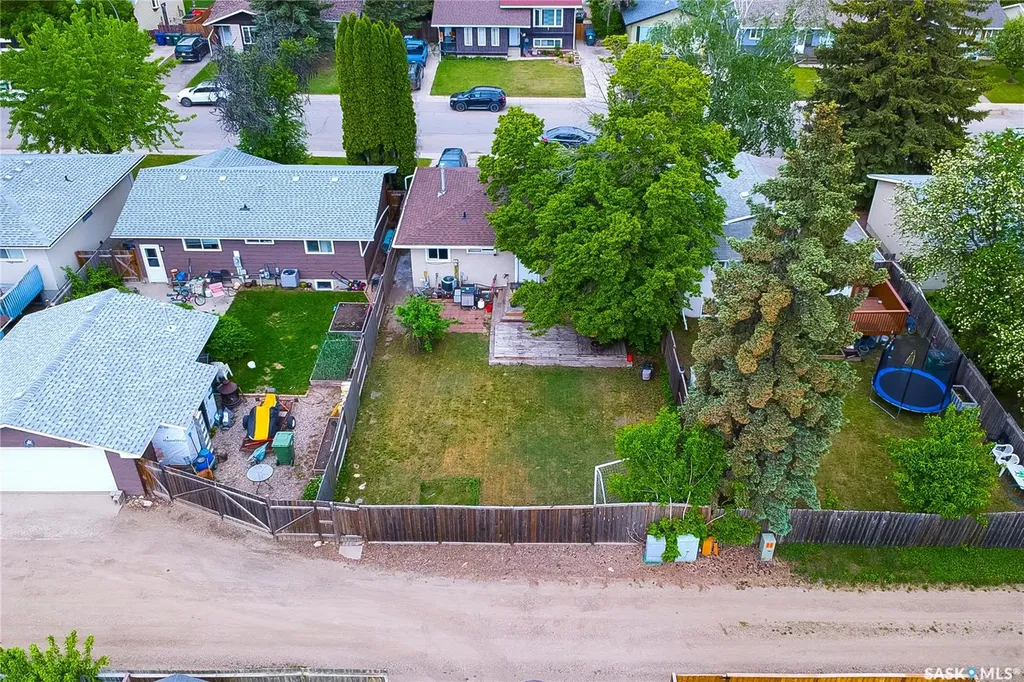 1615 Vickies Avenue Saskatoon SK S7N 2P2