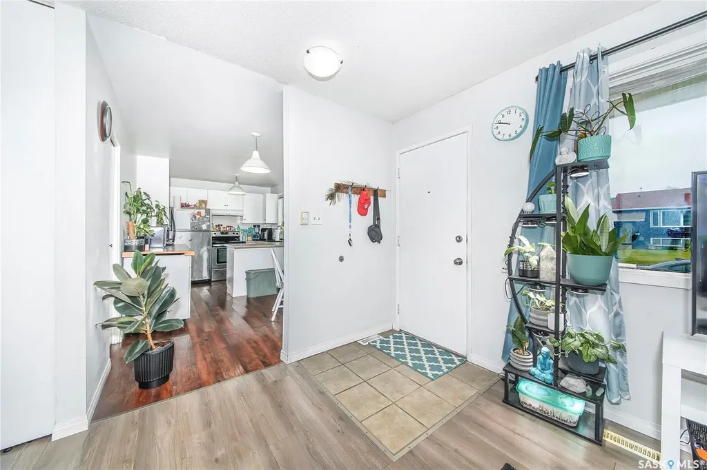 1615 Vickies Avenue Saskatoon SK S7N 2P2