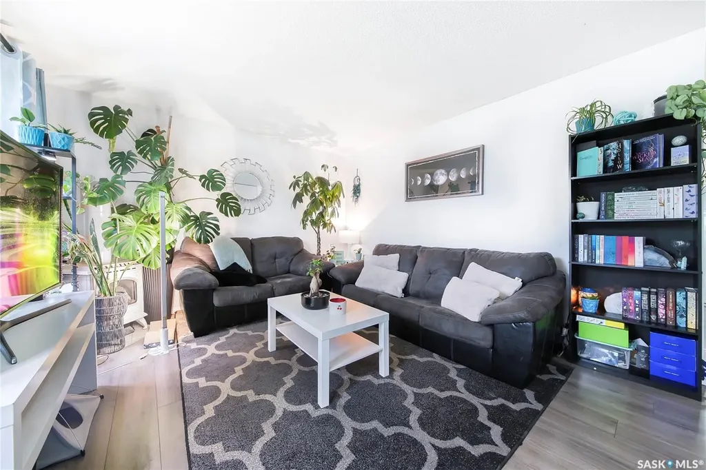 1615 Vickies Avenue Saskatoon SK S7N 2P2