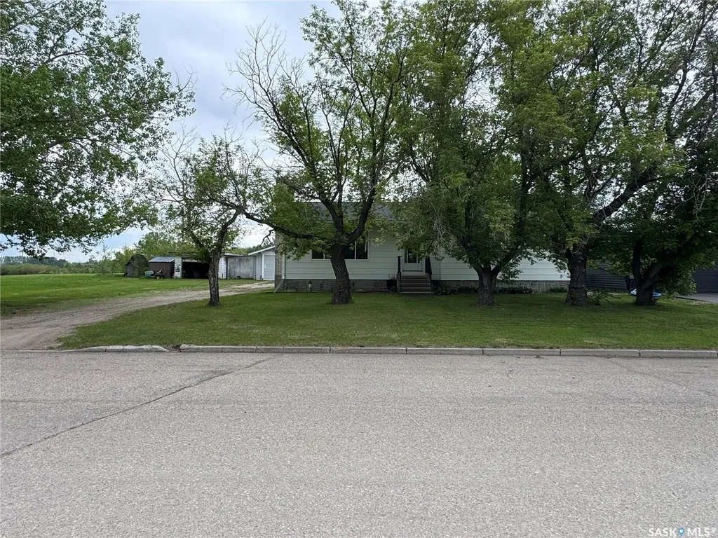 709 Broadway Street Foam Lake SK S0A 1A0
