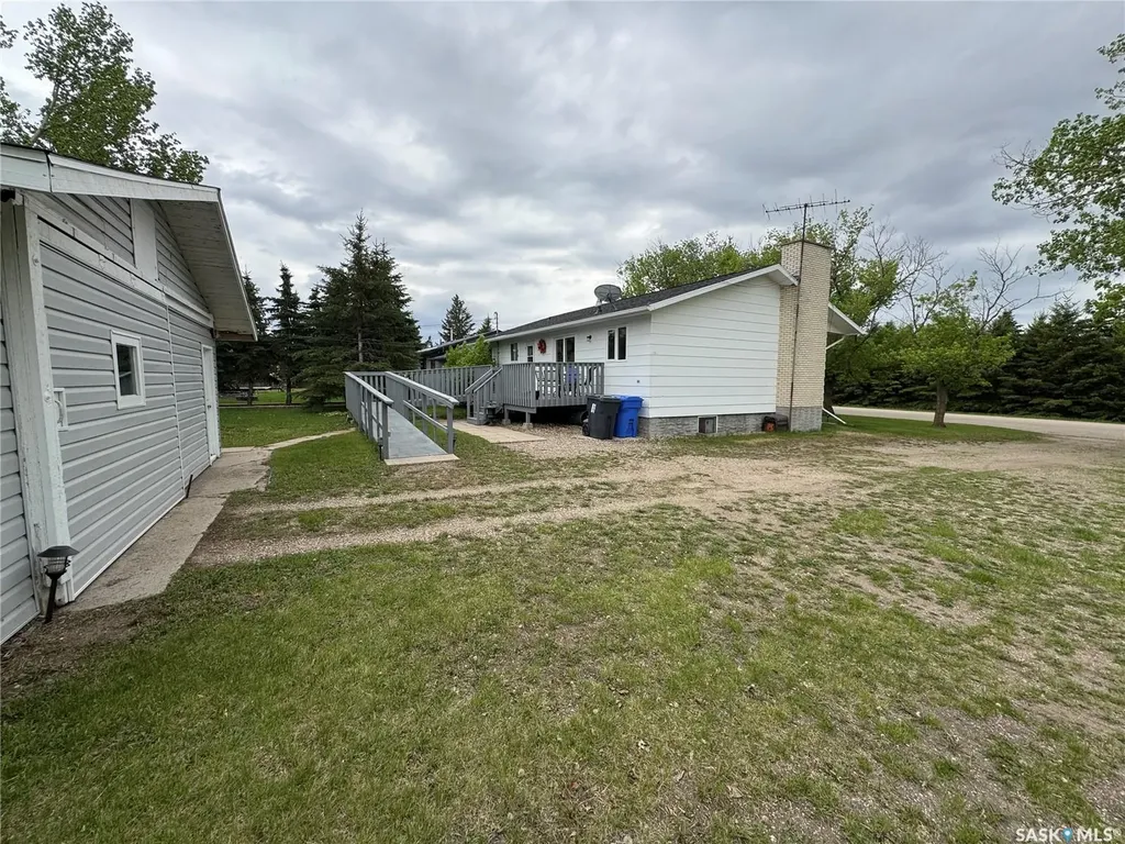 709 Broadway Street Foam Lake SK S0A 1A0