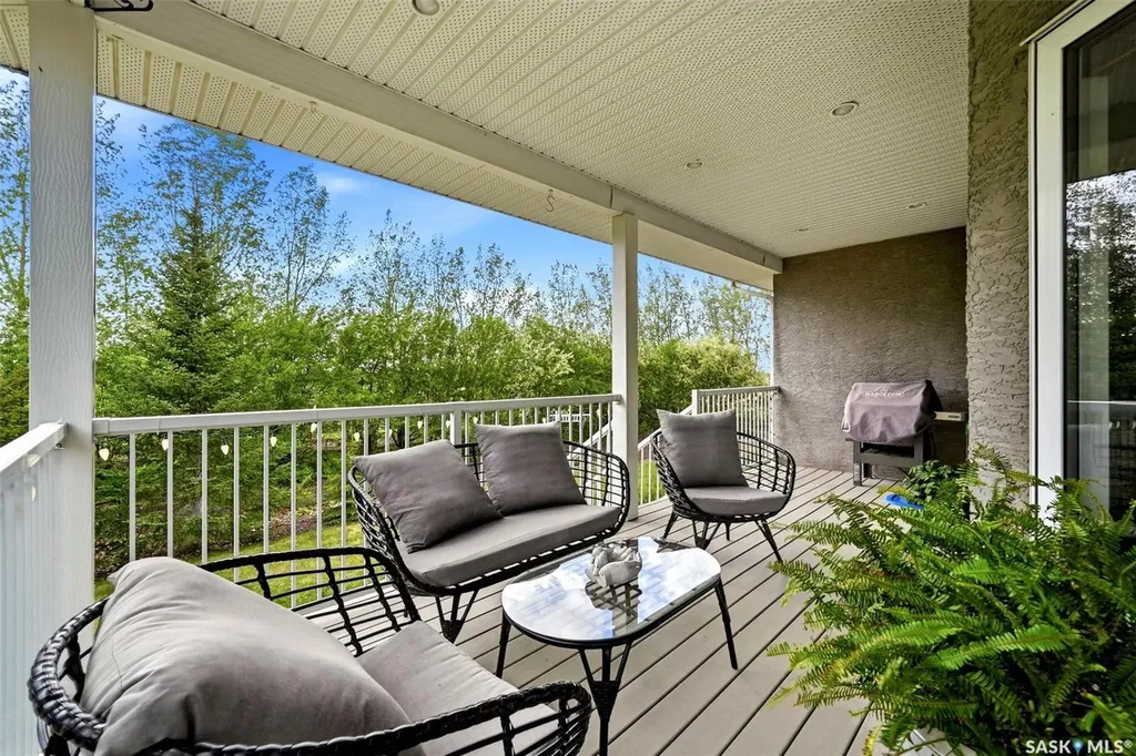 24 Bardel Crescent Pilot Butte SK S0G 3Z0
