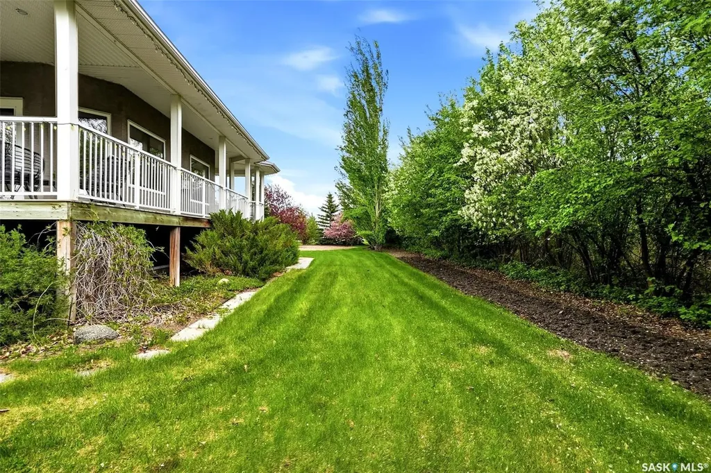 24 Bardel Crescent Pilot Butte SK S0G 3Z0