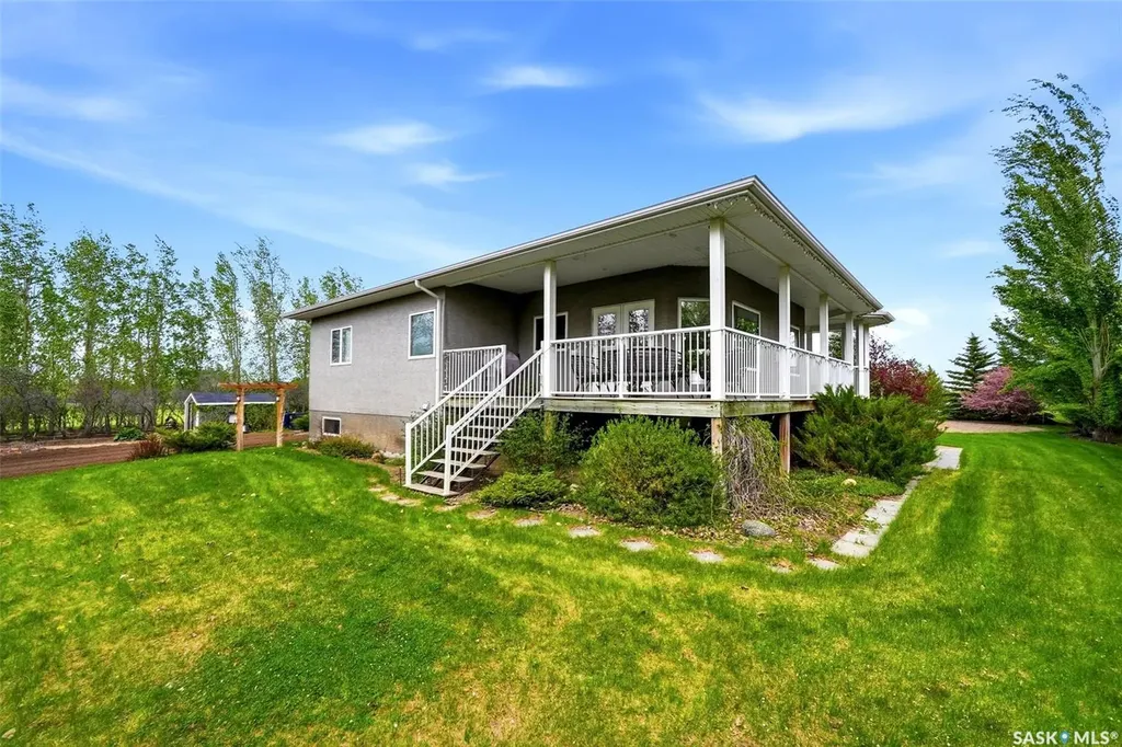 24 Bardel Crescent Pilot Butte SK S0G 3Z0