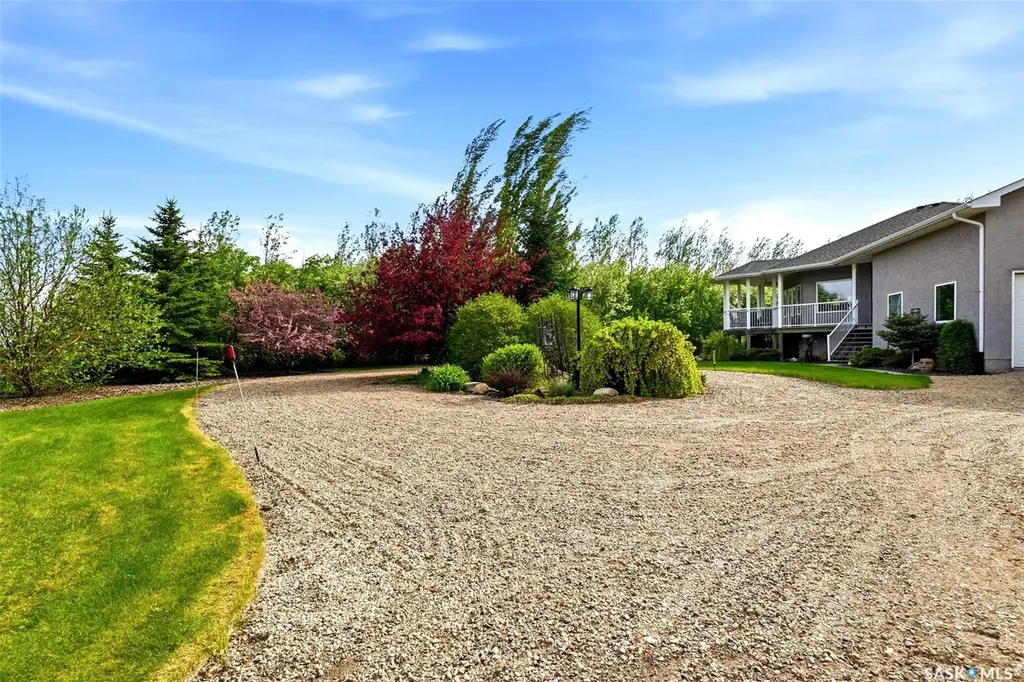 24 Bardel Crescent Pilot Butte SK S0G 3Z0